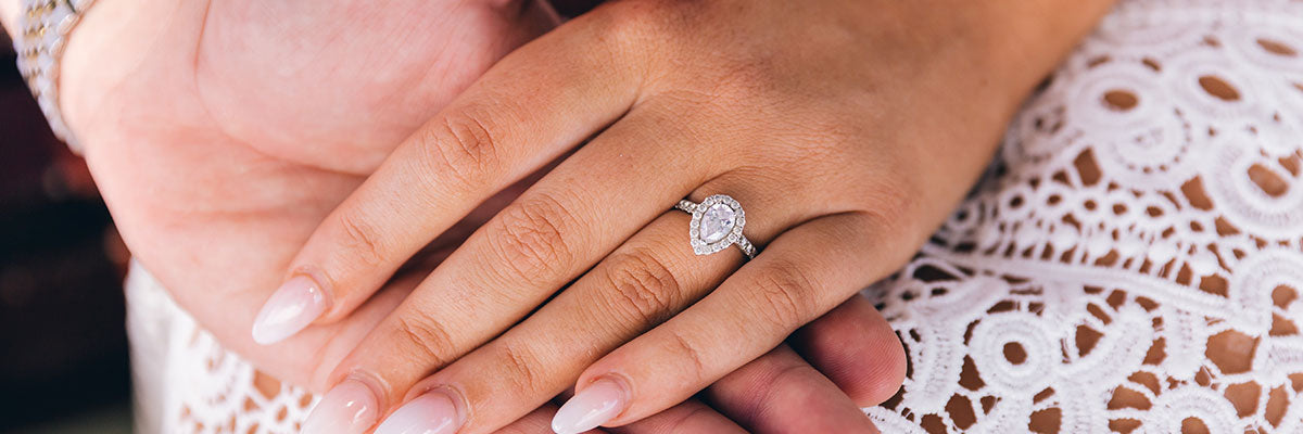 What Is Halo Engagement rings ? Top 10 Halo Engagement Ring 