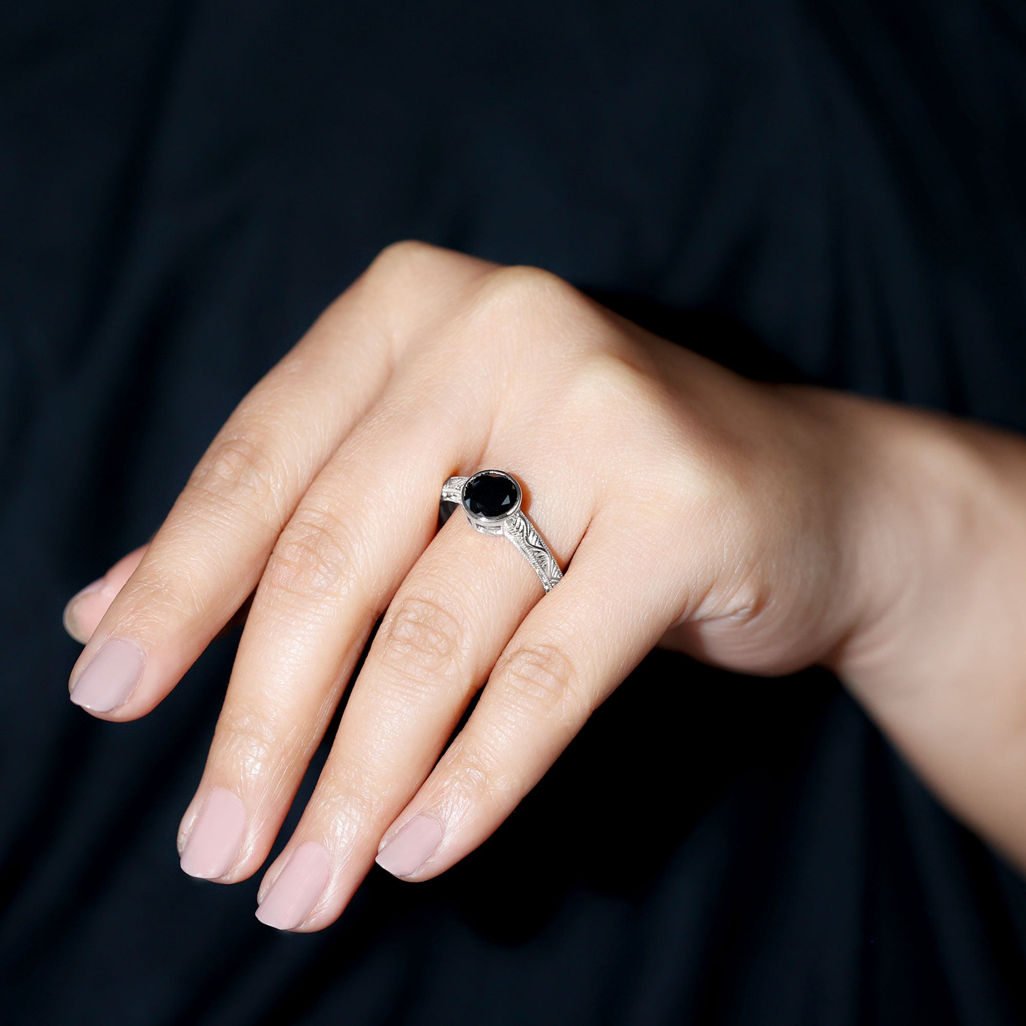 Solitaire diamant noir hotsell